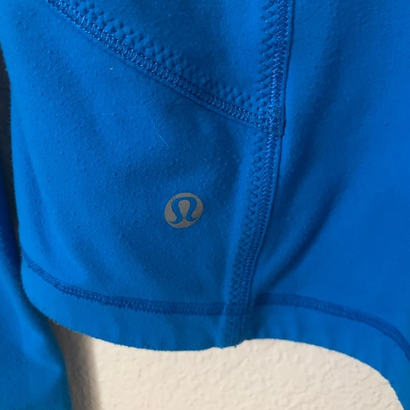 Lululemon Forme Jacket in Beaming Blue - Picture 2 of 6